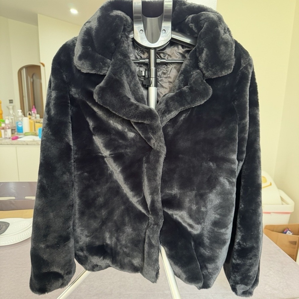 JOUJOU Faux Fur Burgundy Jacket Coat Warm Stylish Pockets Womens Size XL